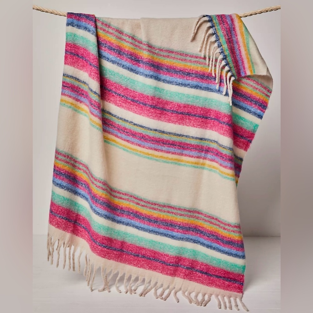NWT! FREE PEOPLE BOHO FRINGE THROW
